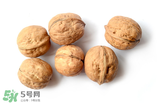吃核桃能除濕嗎？濕氣重可以吃核桃嗎？
