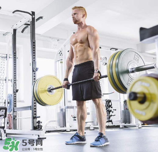 硬拉鍛煉哪些肌肉？硬拉有什么好處？