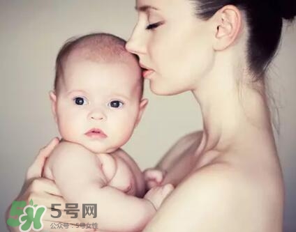 母乳到什么時候就沒營養(yǎng)了？母乳什么時候斷最好？