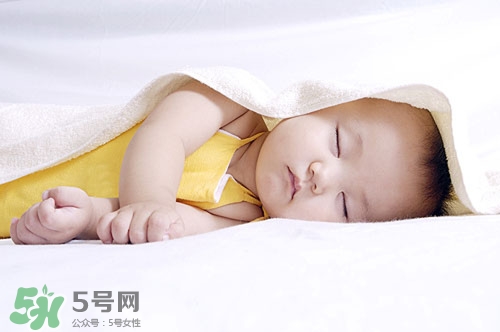 寶寶張嘴睡覺(jué)會(huì)變丑嗎？寶寶張嘴睡覺(jué)的危害