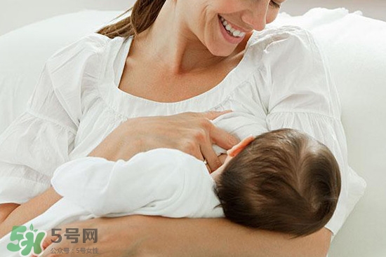 母乳到什么時候就沒營養(yǎng)了？母乳什么時候斷最好？