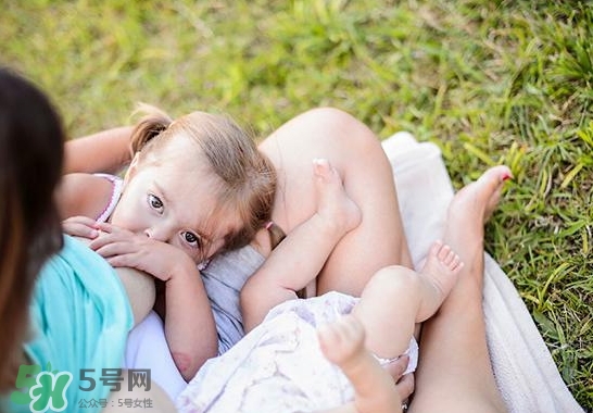 母乳能做什么？母乳可以放冰箱保鮮多久？