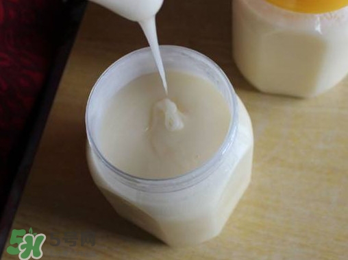 椴樹(shù)蜜和百花蜜哪個(gè)好？椴樹(shù)蜜和百花蜜的區(qū)別