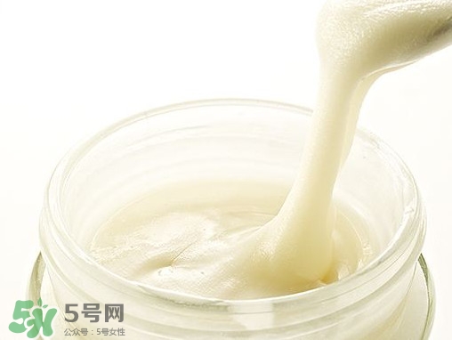 椴樹蜜和洋槐蜜哪個好？椴樹蜜和洋槐蜜的區(qū)別