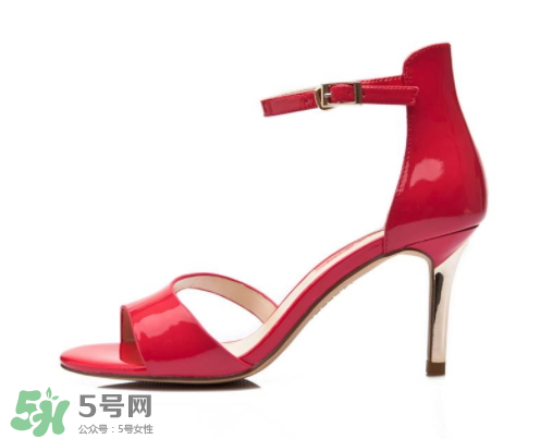 接吻貓鞋子是幾線(xiàn)品牌？接吻貓什么檔次？