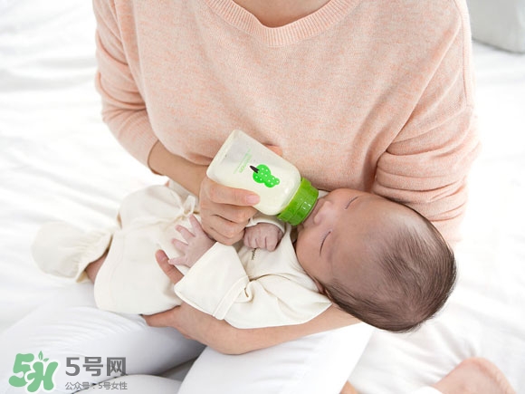 寶寶頭型是睡出來的嗎？寶寶頭型矯正最佳時間