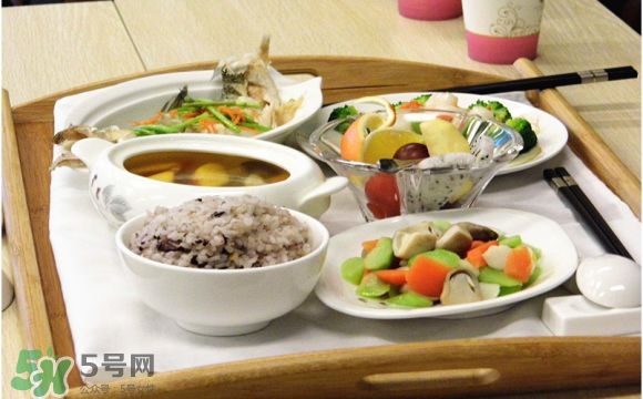 產(chǎn)后一周吃什么好？產(chǎn)后一周食譜