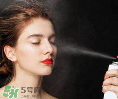 干皮用什么定妝？干皮怎么定妝?