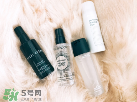 涂了防曬再上散粉會搓泥嗎？防曬噴霧和散粉的先后順序 