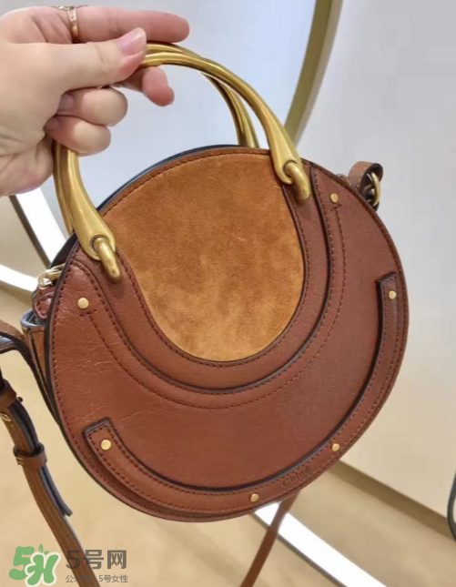 chloe pixie多少錢(qián)？蔻依17秋冬新款圓形包包專柜價(jià)格