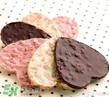 生孩子時吃什么易助產(chǎn)？生孩子時吃巧克力