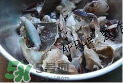 香辣蟹怎么做最好吃？香辣蟹怎么處理螃蟹？