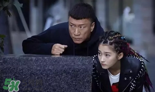 臟辮發(fā)型怎么拆？臟辮是真頭發(fā)還是假頭發(fā)弄的