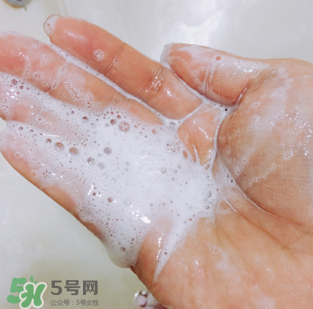 雪花秀洗面奶適合什么皮膚？