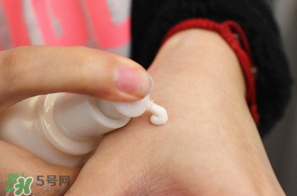 雪花秀妝前乳好用嗎？雪花秀妝前乳要卸妝嗎？