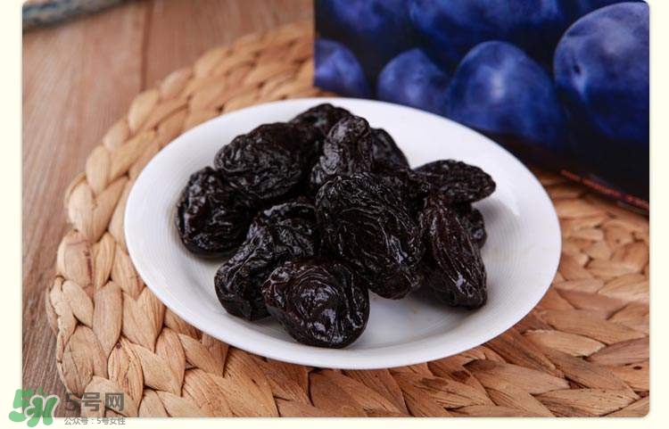 西梅核仁有毒嗎？西梅核咽下去了怎么辦？