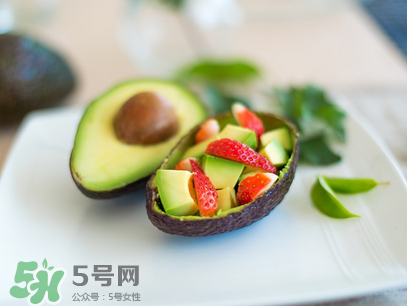 牛油果生的能吃嗎？牛油果怎么催熟快？