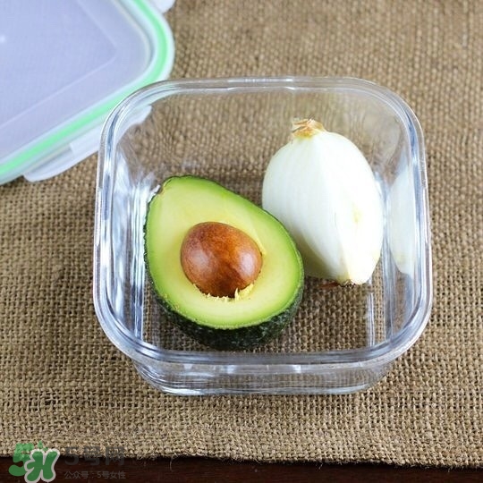 牛油果隔夜了還能吃嗎？牛油果可以冷凍保存嗎？