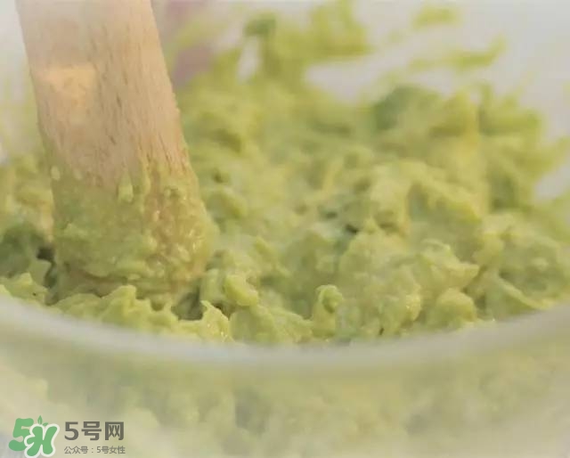 牛油果沙拉怎么做？牛油果沙拉用什么醬？