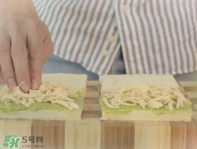 牛油果沙拉怎么做？牛油果沙拉用什么醬？