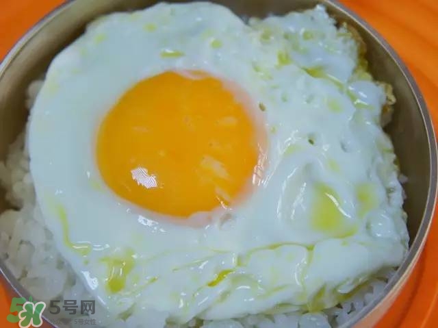牛油果沙拉怎么做？牛油果沙拉用什么醬？