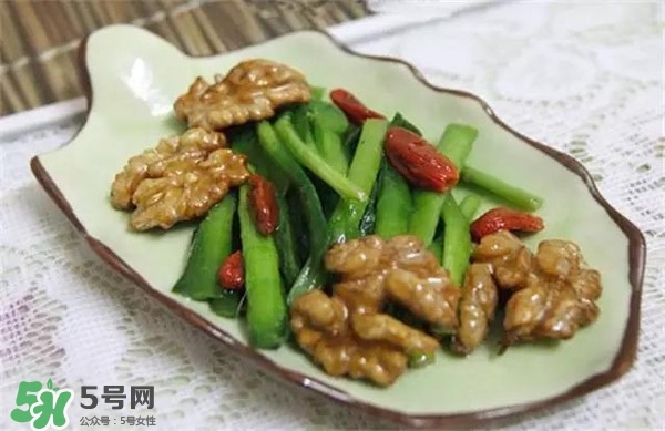 新鮮核桃怎么吃？新鮮核桃怎么給寶寶吃？