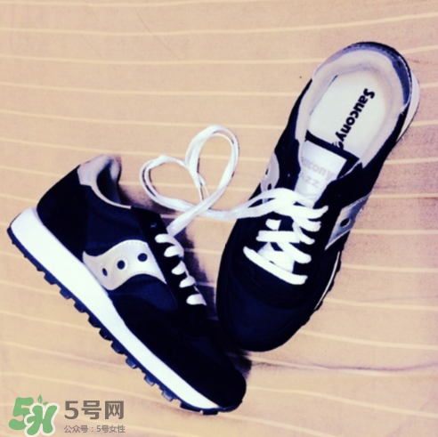 saucony一般多少錢？索康尼和亞瑟士哪個(gè)好？