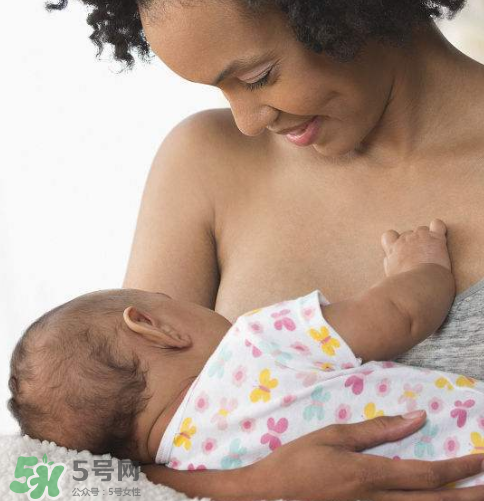 寶寶突然不吃母乳了怎么回事？寶寶不吃母乳是為什么？