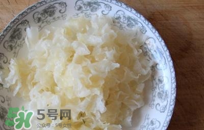 雪蛤能和銀耳一起燉嗎？雪蛤銀耳羹怎么做？