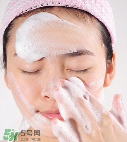 正確卸妝手法你做對了嗎？錯誤卸妝手法須知