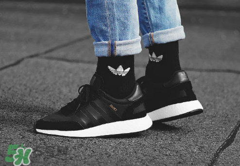 adidas iniki runner boost酷黑配色上腳效果怎么樣？