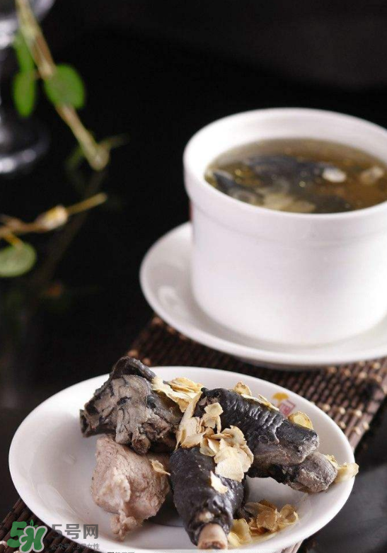 花旗參烏雞湯經(jīng)期可以喝嗎？