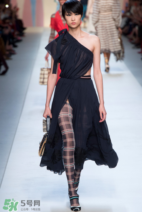 fendi2018春夏系列怎么樣_好看嗎_款式有哪些？