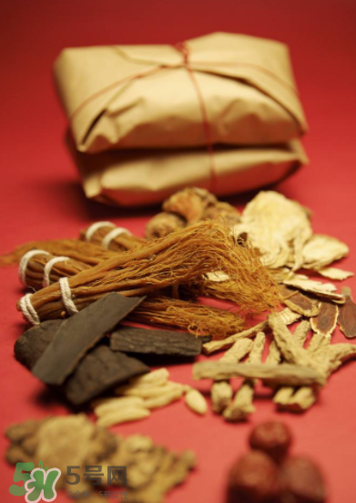 清熱降火的中藥有哪些？清熱降火的中藥大全
