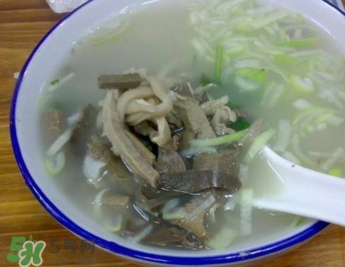 羊雜湯膻不膻？羊雜湯是哪里的特色美食