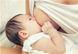 母乳寶寶幾個月添加輔食？母乳寶寶添加輔食的時間介紹
