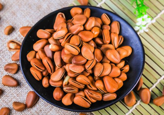 松籽什么季節(jié)采摘？吃松籽有什么好處？
