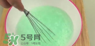 護發(fā)素能當(dāng)柔順劑嗎？護發(fā)素當(dāng)柔順劑好不好