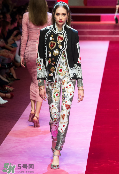 dolce gabbana2018春夏系列服裝怎么樣_好看嗎？