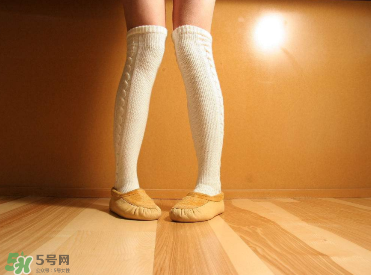 風(fēng)濕會(huì)引起發(fā)燒嗎？風(fēng)濕會(huì)引起胎停嗎？