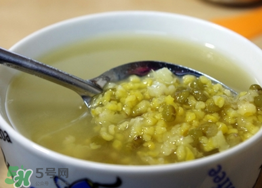 干咳嗽吃什么好的快？小孩外寒咳嗽的癥狀表現(xiàn)