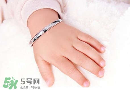 中秋節(jié)送什么禮給親戚？中秋節(jié)除了送月餅還能送什么？