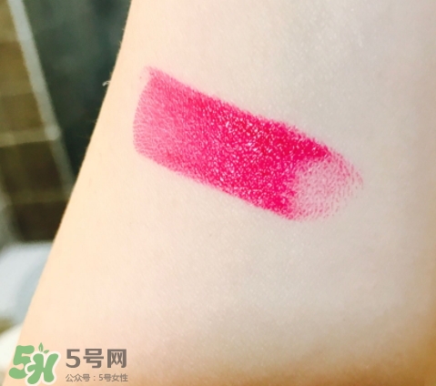 蘭蔻菁純唇膏小紅色是什么顏色？蘭蔻小紅色好看嗎