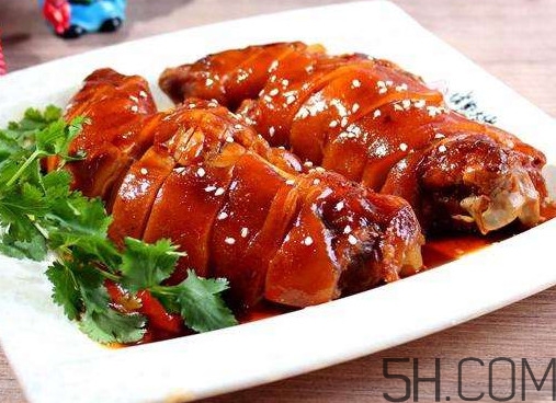 前豬腳好還是后豬腳好？豬腳和什么一起煲湯好