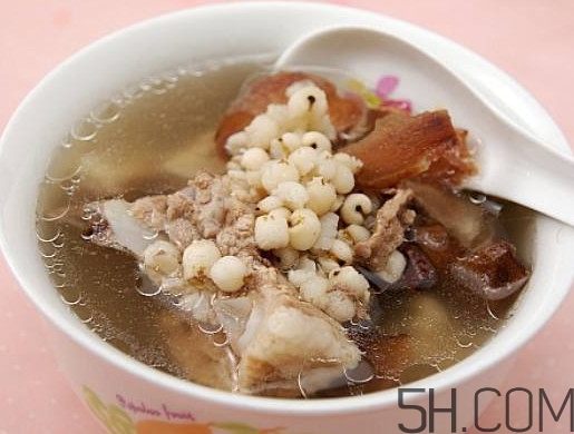 牛骨頭湯要放哪些食材？牛骨頭湯要煮多長時(shí)間
