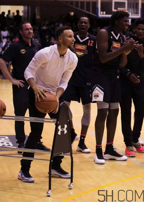 under armour curry 4庫里戰(zhàn)靴中國別注版實(shí)物什么樣？
