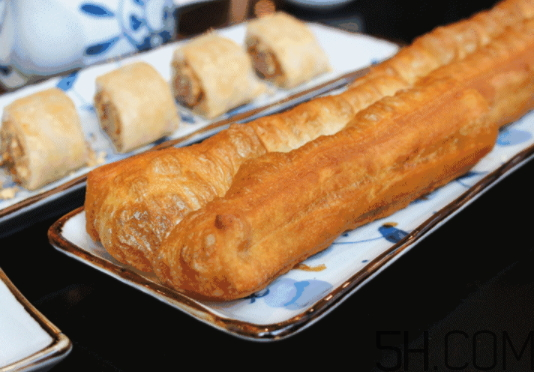 油條用什么面粉好？油條可以用高筋面粉嗎？