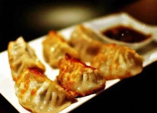 煎餃怎么做不粘鍋？煎餃粘鍋怎么辦？