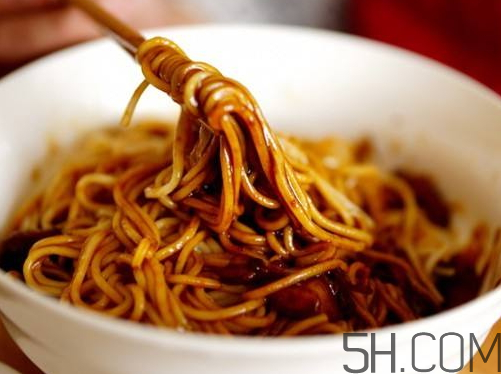 炸醬面可以用掛面嗎？炸醬面用什么面條？