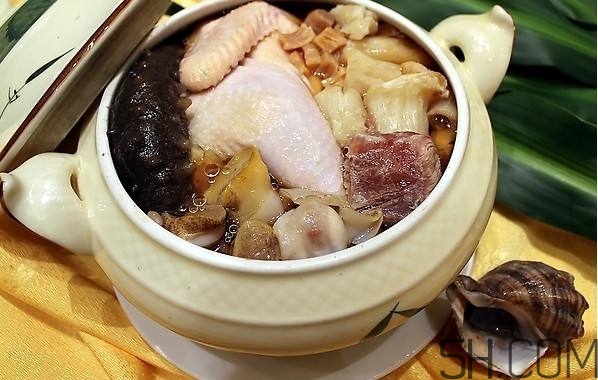 海參可以和排骨一起燉湯嗎？海參排骨湯怎么做？